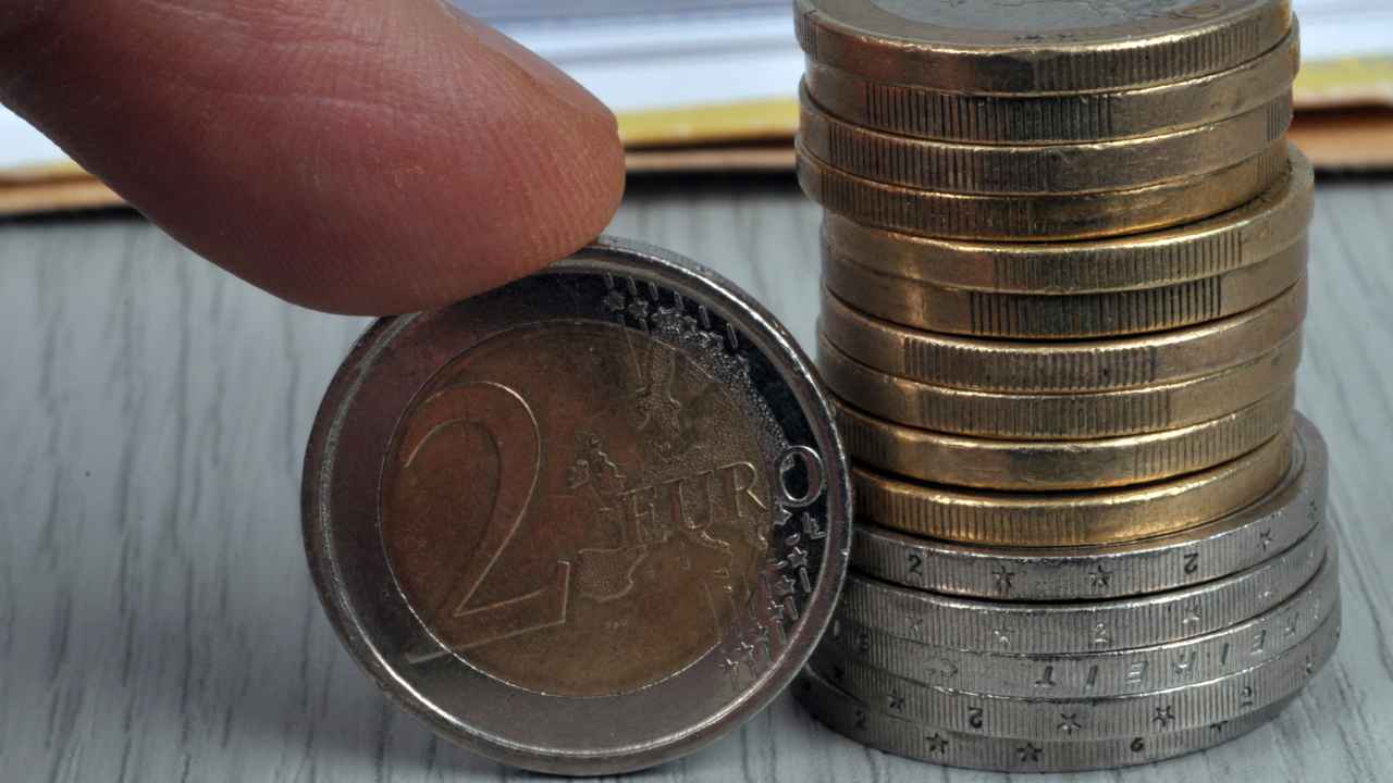 Due Euro (depositphotos) - ilcorrierino.com