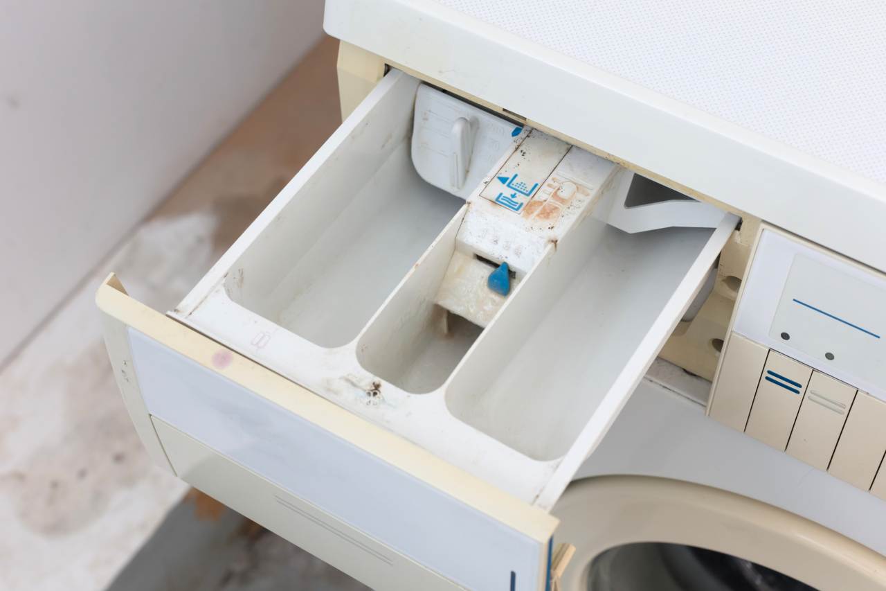 lavatrice, lo sporco che si forma sul cassetto del detersivo - ilcorrierino.com