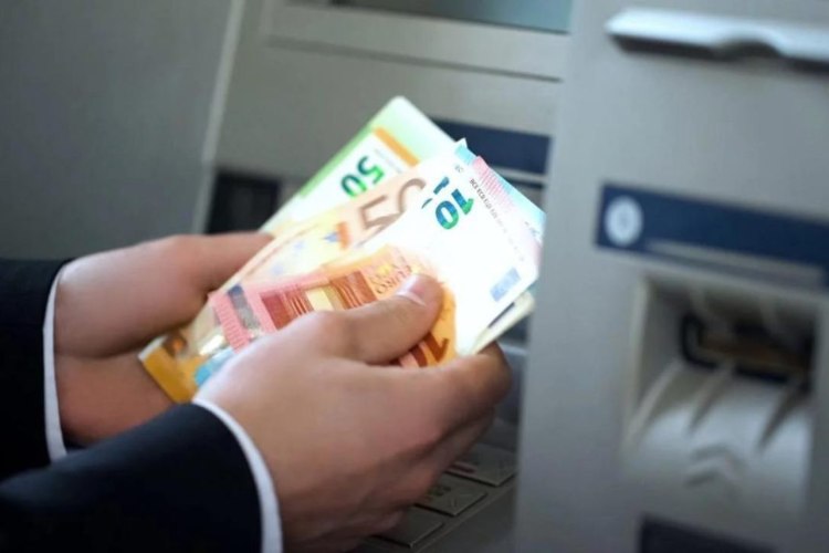 Sbrigati a trasferire i soldi