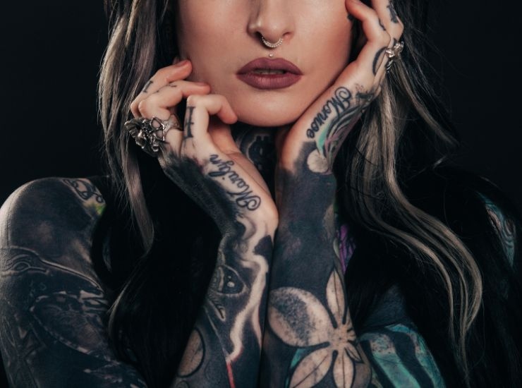 Stili di tatuaggi di moda per la primavera 2025