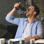 Caffè, “così lo bevete senza effetti collaterali”: addio tachicardia, bruciore allo stomaco | Ti sveglia e basta