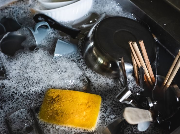 Trucchetti per lavare i piatti