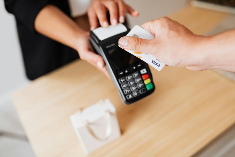 Addio carte di credito