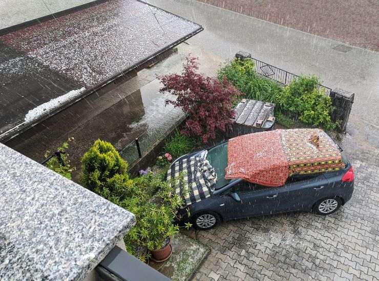 Come proteggere l'auto dalla grandine