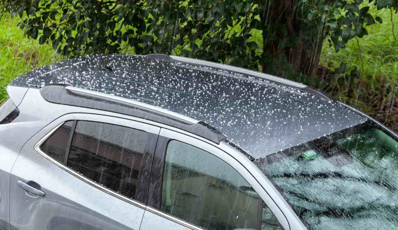 Proteggere l'auto dalla grandine