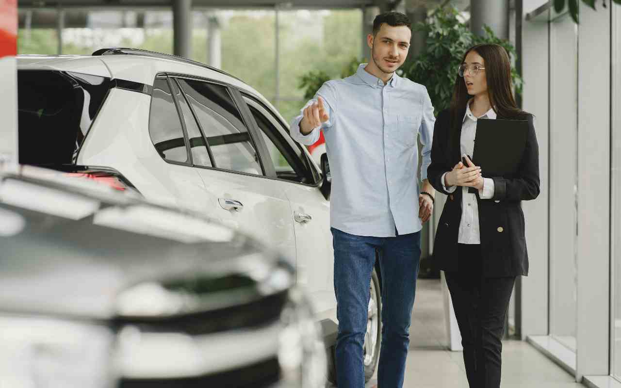 Auto usata con alta tecnologia.