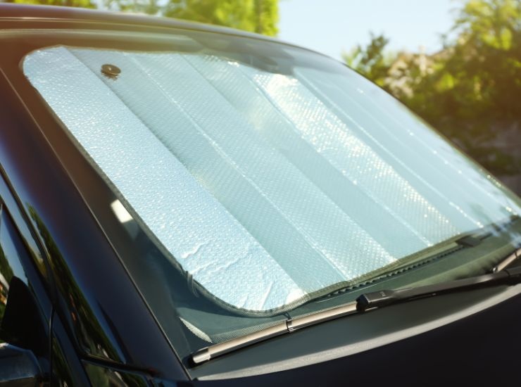 Proteggere l'automobile dal caldo